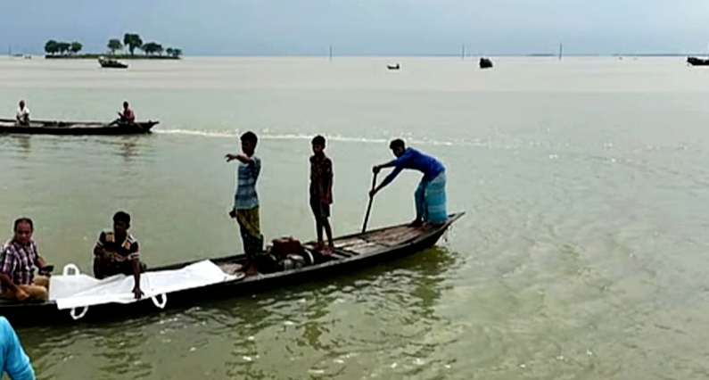 নেত্রকোণায় ধনু নদে স্পিডবোট দুর্ঘটনা: ৪ শিশুর লাশ উদ্ধার