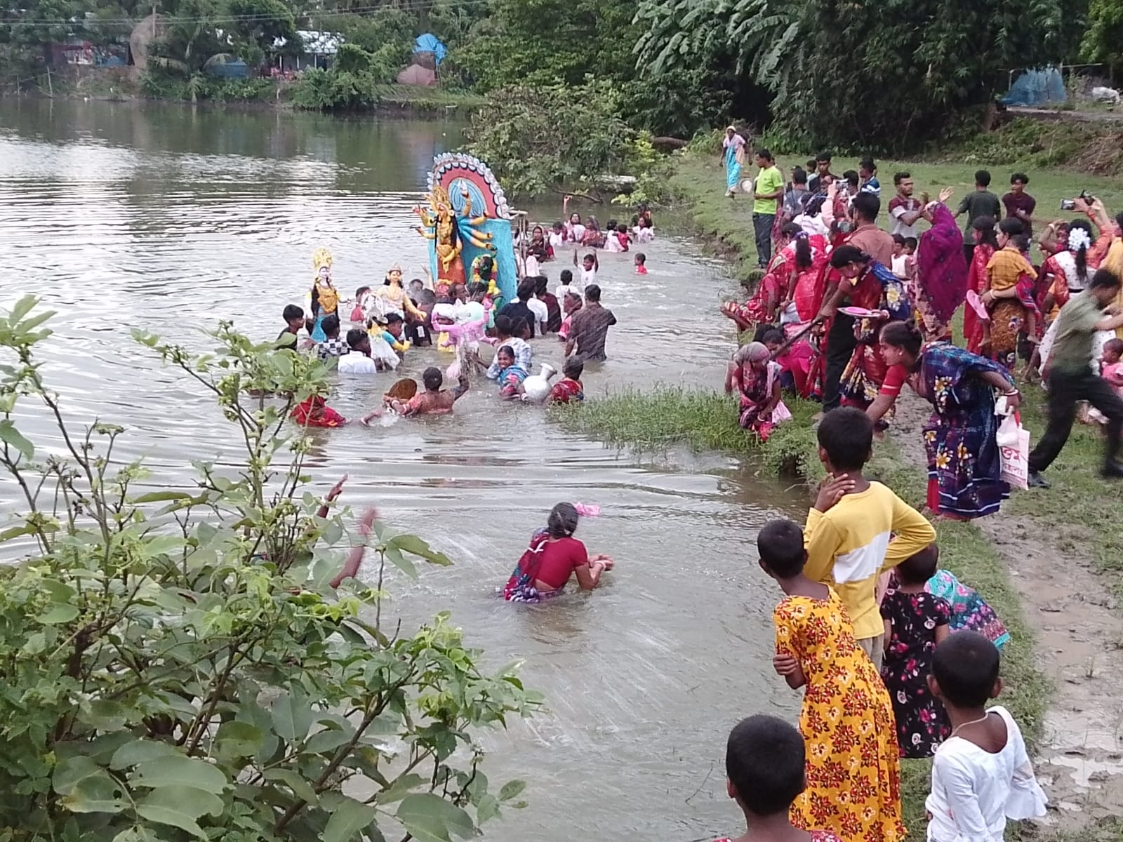 পাবনায় বিজয়া দশমী ও প্রতিমা বিসর্জন