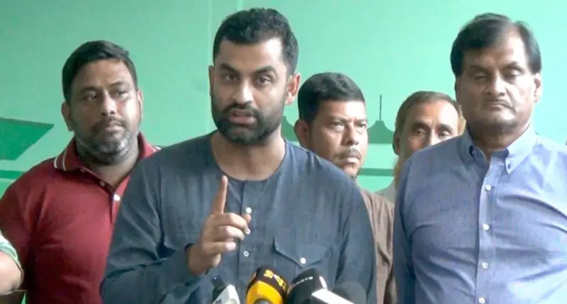 বিসিবি নির্বাচন থেকে সরে দাঁড়ালেন তামিমসহ ১২ প্রার্থী