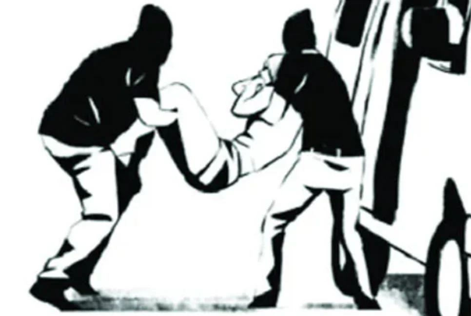 দুই শিশু শিক্ষার্থীকে বস্তায় ভরে অপহরণের চেষ্টা