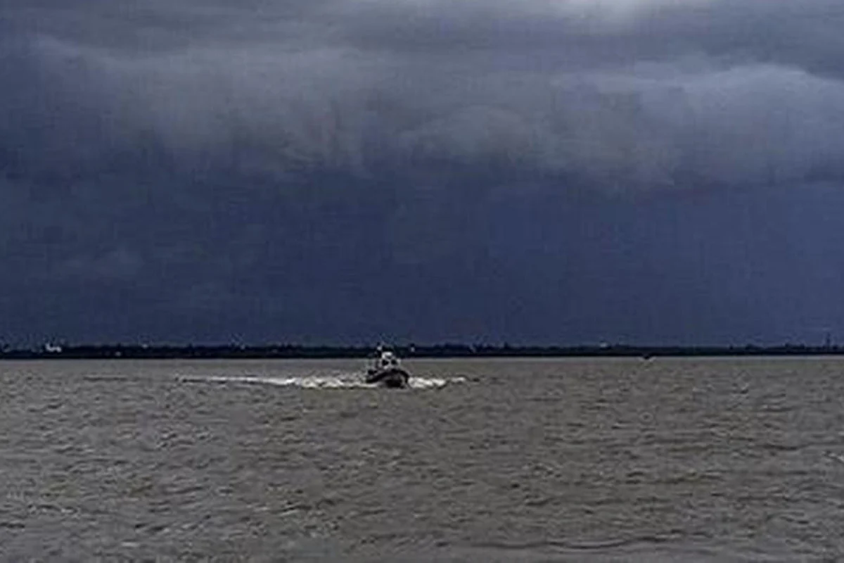 ভারতে ডুবে গেল বাংলাদেশি জাহাজ, ১২ নাবিক উদ্ধার