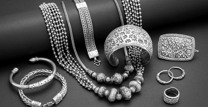 বিশ্ববাজারে রুপার দামে নতুন রেকর্ড, সতর্কবার্তা বিশ্লেষকদের