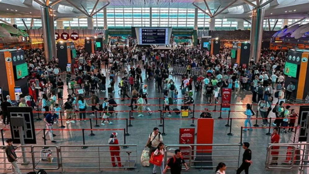 নিপাহ ভাইরাসের প্রাদুর্ভাব যাত্রীদের প্রবেশে কঠোর স্বাস্থ্যবিধি জারি মালয়েশিয়ার