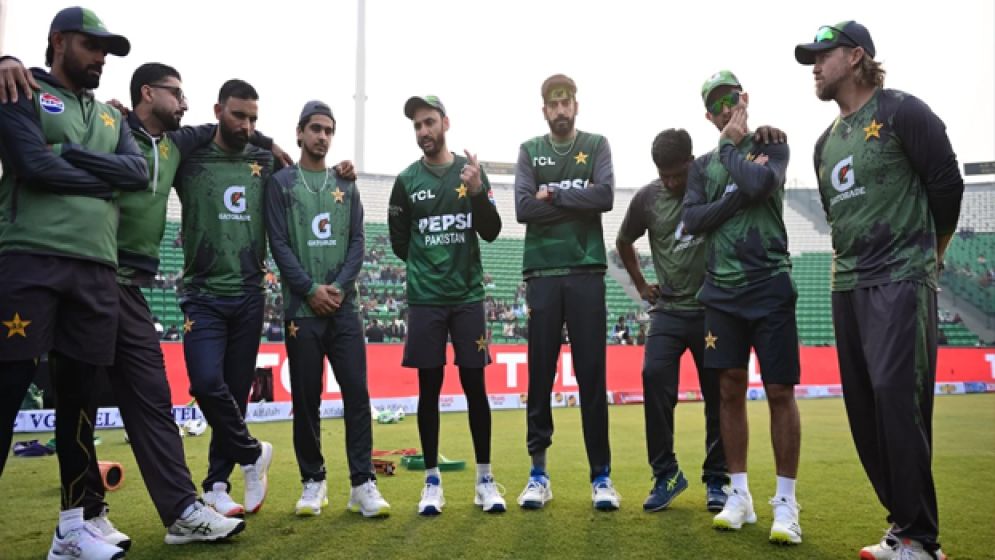 অস্ট্রেলিয়াকে গুঁড়িয়ে ৭ বছর পর সিরিজ জিতল পাকিস্তান