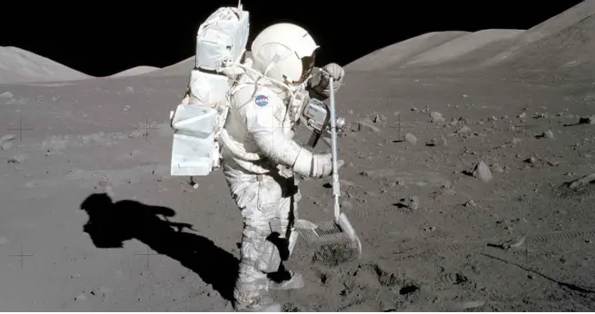 ৫৪ বছর পর চাঁদে মানুষ পাঠাচ্ছে নাসা