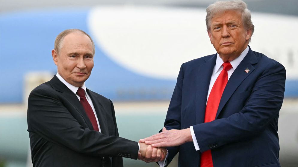 ইউক্রেনে এক সপ্তাহ হামলা না চালানোর প্রতিশ্রুতি দিয়েছেন পুতিন