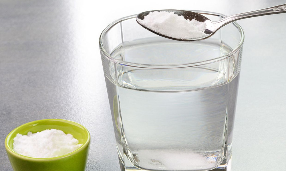 লবণ মেশানো হালকা গরম পানির স্বাস্থ্য উপকারিতা কী কী?