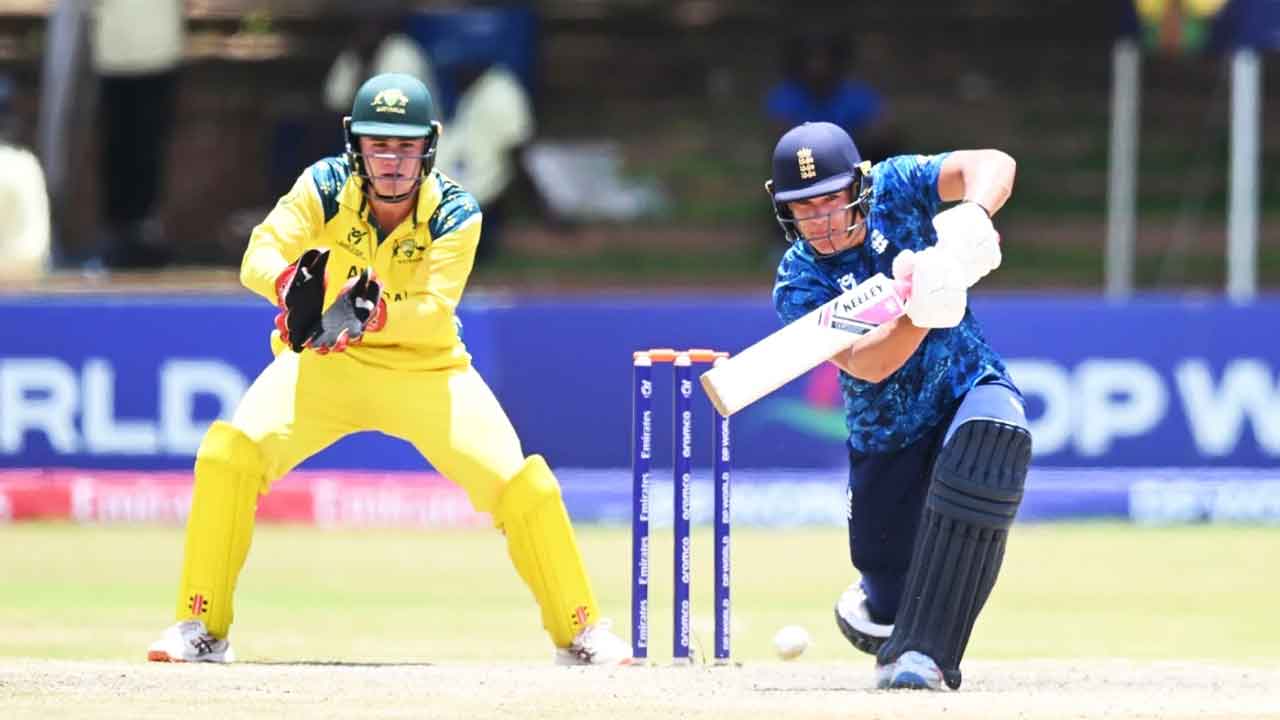 অস্ট্রেলিয়াকে হারিয়ে ফাইনালে ইংল্যান্ড