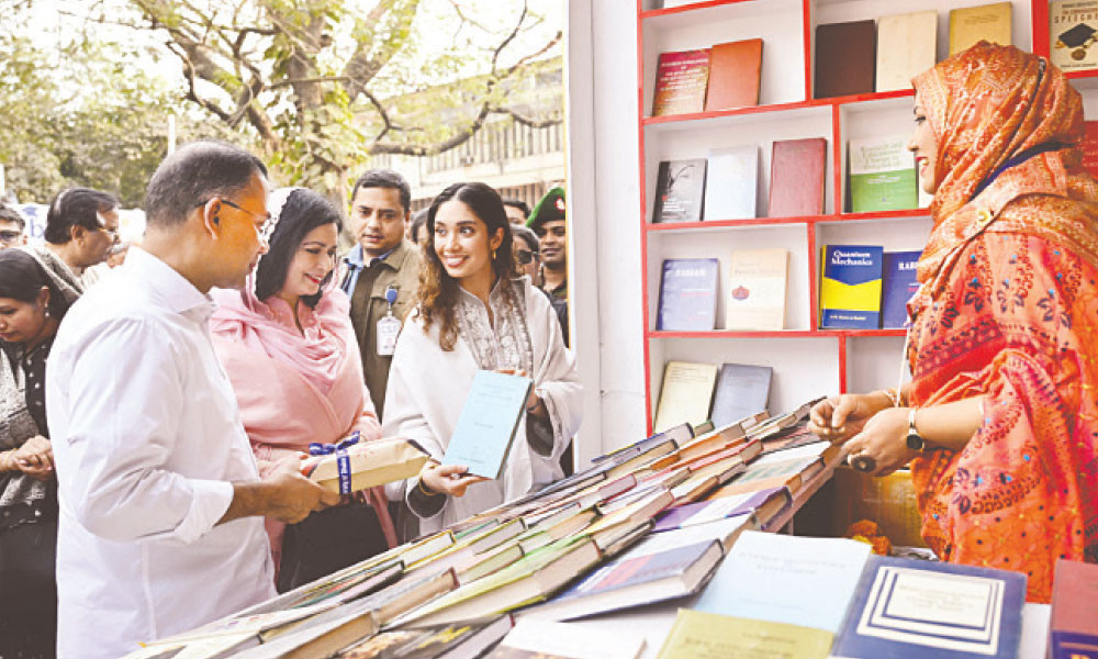 দেশটাকে জ্ঞানের আলোয় আলোকিত করতে চায় সরকার