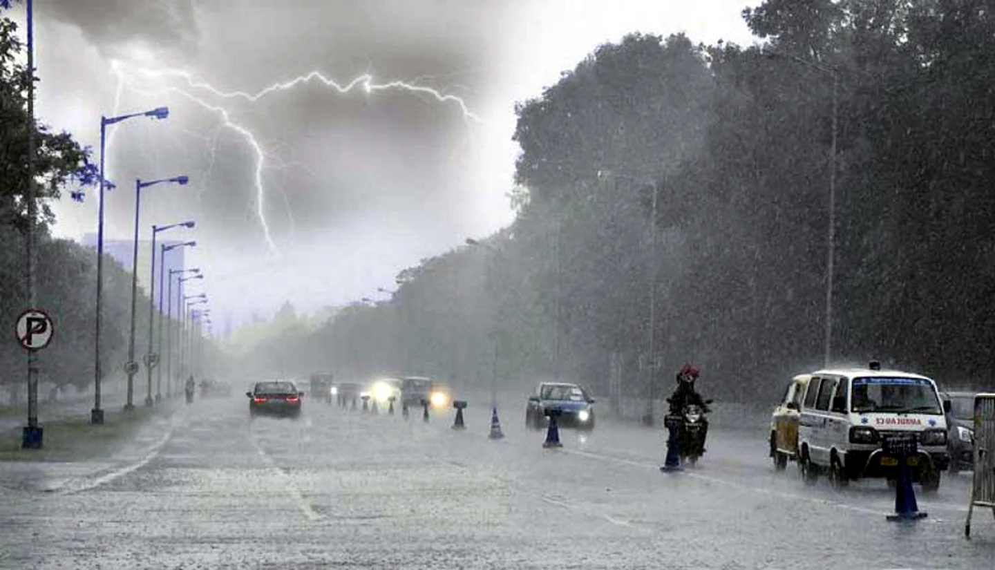 কবে বজ্রবৃষ্টি হতে পারে, জানাল আবহাওয়া অফিস