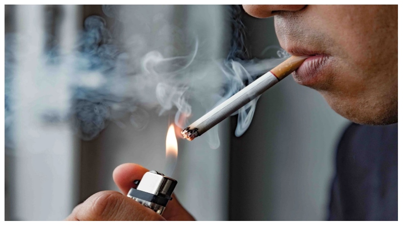 ধূমপানে বাড়ে বিষণ্নতা, মানসিক স্বাস্থ্যের জন্য চরম ঝুঁকি