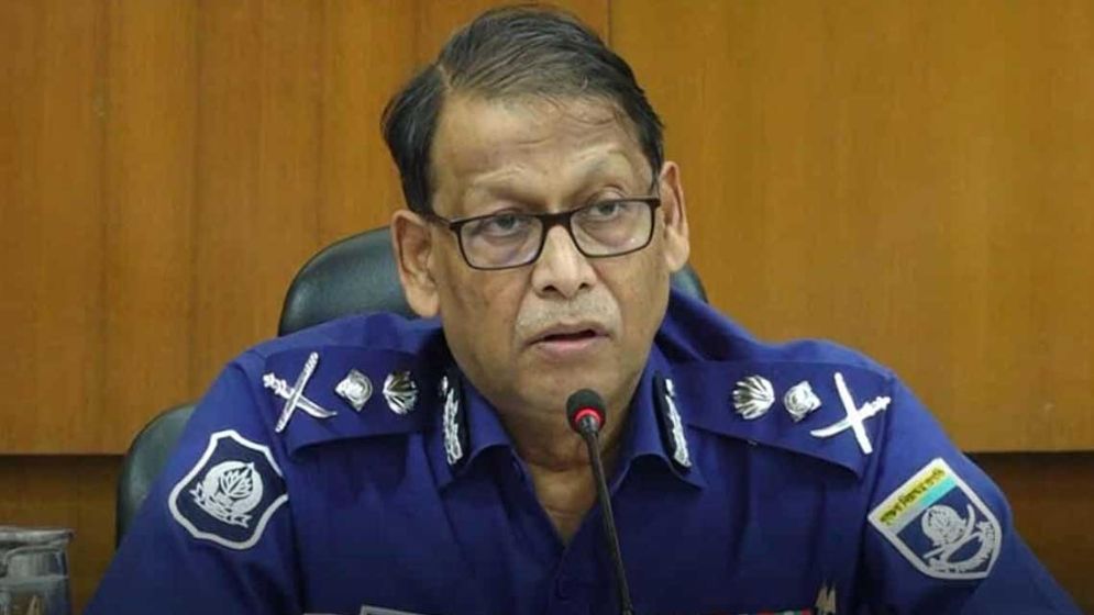 নির্বাচনের পরপরই দেশ ছাড়তে পারেন আইজিপি