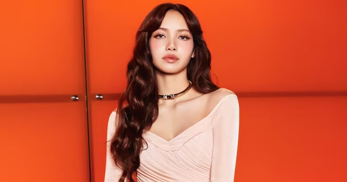 রোমান্টিক কমেডি সিনেমায় ব্ল্যাকপিঙ্কের লিসা