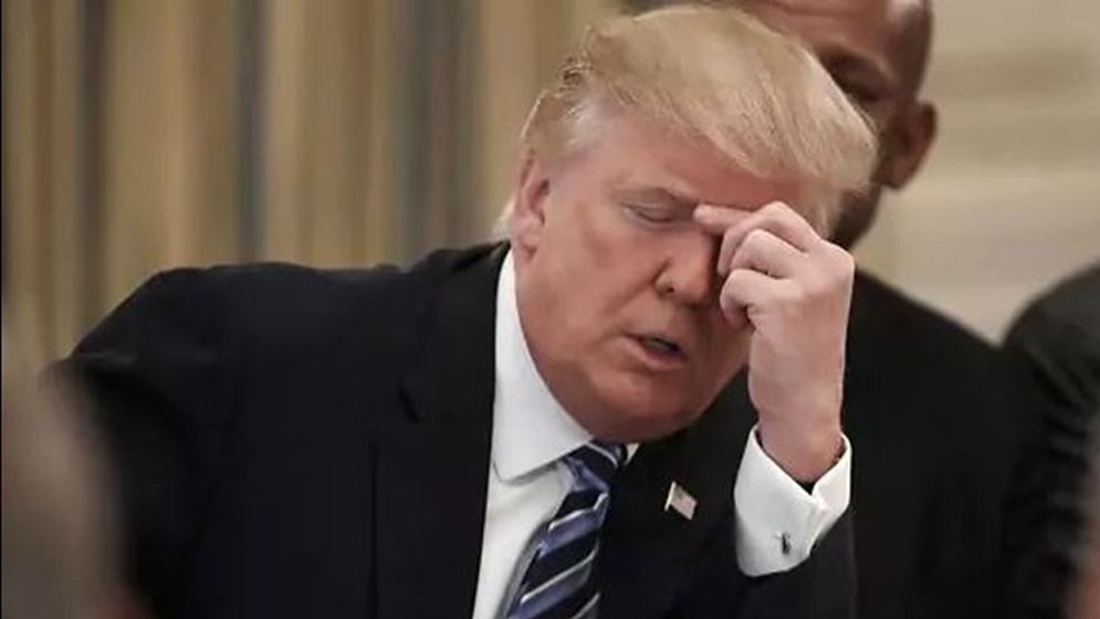 এপস্টেইন সম্পর্কিত লাখ লাখ নথি ফাঁস, ট্রাম্পের নাম এসেছে বহুবার