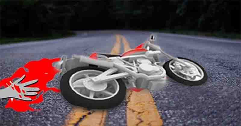 দাঁড়িয়ে থাকা ট্রলিকে ধাক্কা, মোটরসাইকেল আরোহী ৩ বন্ধু নিহত