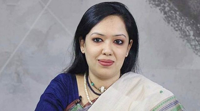 বড় ব্যবধানে রুমিন ফারহানার জয়