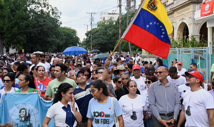 মার্কিন বন্দিশালা থেকে মাদুরোর মুক্তির দাবিতে উত্তাল ভেনেজুয়েলা