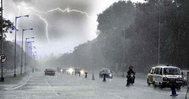 সারাদেশে টানা বজ্রবৃষ্টির পূর্বাভাস