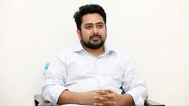 ওমরাহ করতে সৌদি যাচ্ছেন নাহিদ ইসলাম