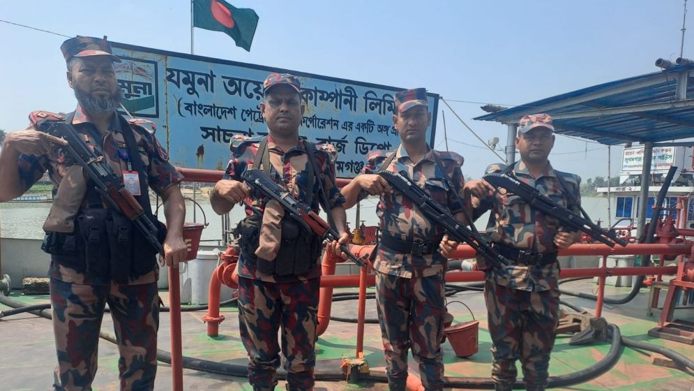 জ্বালানি তেলের নিরবচ্ছিন্ন সরবরাহ নিশ্চিতে ১৯ ডিপোতে বিজিবি মোতায়েন