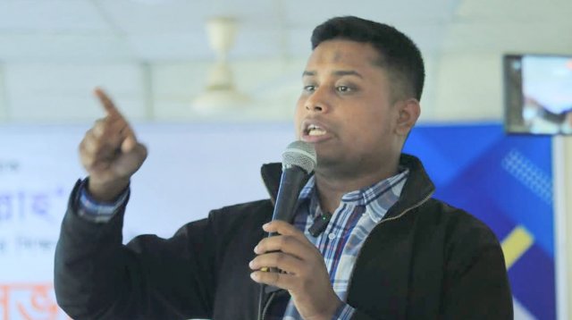 আমি জনগণকে বিনা পয়সায় সেবা দিতে বাধ্য: হাসনাত আবদুল্লাহ