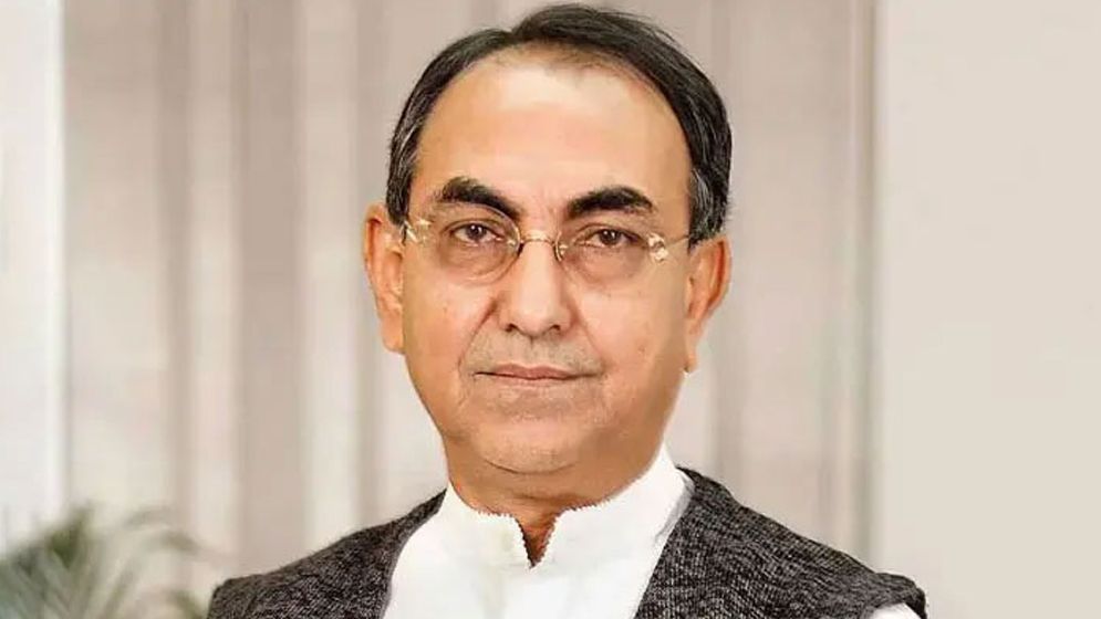 অপারেশন থিয়েটারে মির্জা আব্বাস, মস্তিষ্কে অস্ত্রোপচার