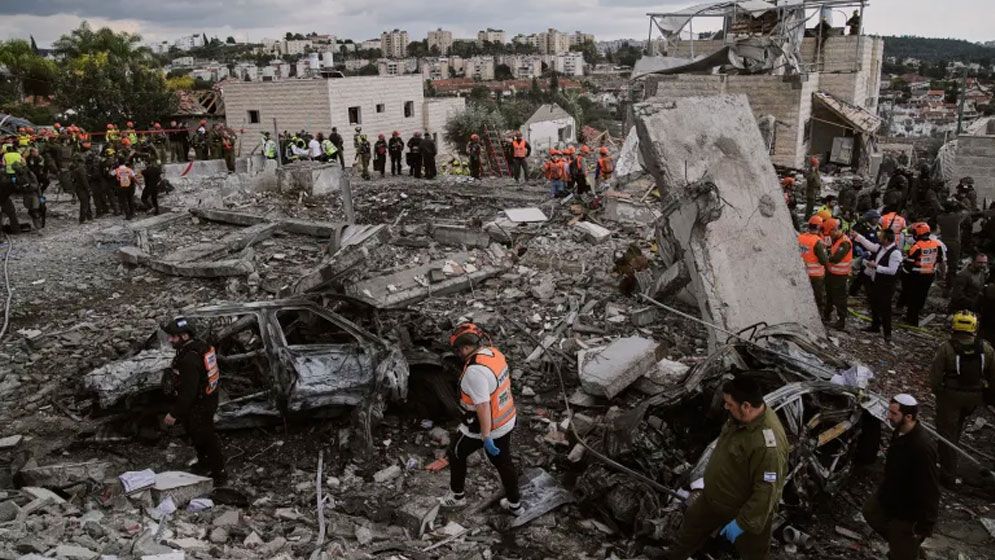 ইসরাইলের বিভিন্ন শহরে ইরানের হামলা