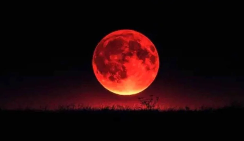 পূর্ণগ্রাস চন্দ্রগ্রহণ বুধবার, দেশে কখন কোথায় দেখা যাবে