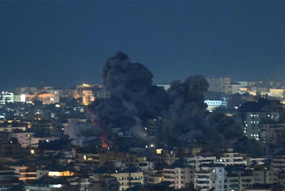 বাহরাইনে মার্কিন বিমান ঘাঁটির সদর দপ্তর গুঁড়িয়ে দেওয়ার দাবি ইরানের