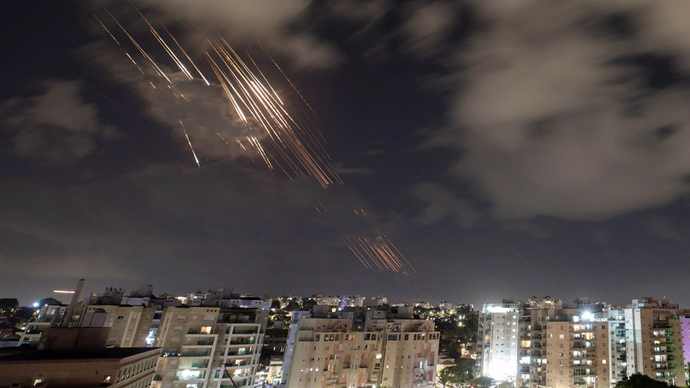 ইসরাইলে ব্যালিস্টিক ক্ষেপণাস্ত্র ছুড়ল ইরান