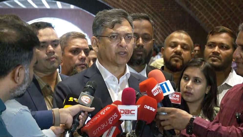 সংবিধান অনুযায়ী সংসদ আহ্বান, সংস্কার পরিষদ বলতে কিছু নেই: স্বরাষ্ট্রমন্ত্রী