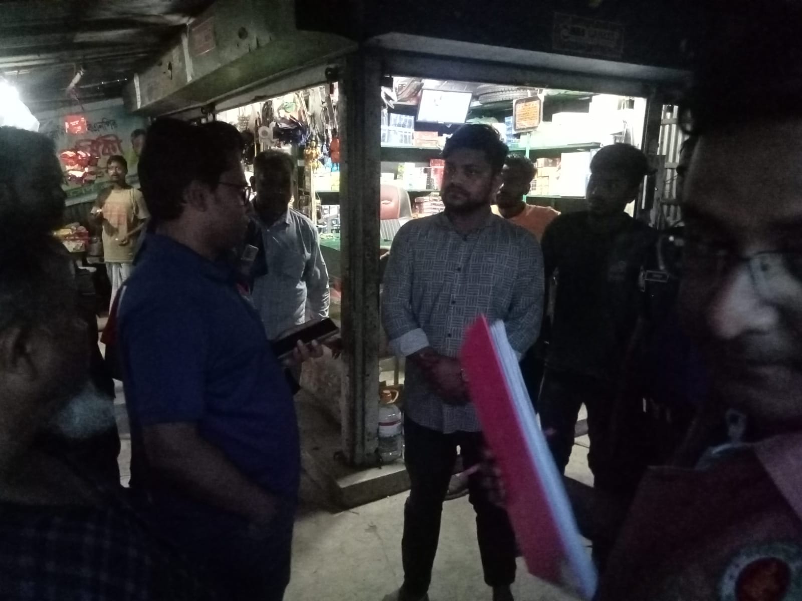 কালিয়াকৈরে ভ্রাম্যমাণ আদালতের অভিযানে তেলের দোকানে, ২০ হাজার টাকা জরিমানা