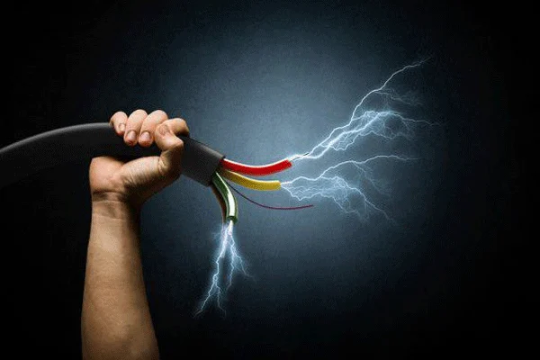 গলাচিপায় ছিঁড়ে পড়া বিদ্যুতের তারে স্পৃষ্ট হয়ে গ্রামীণ ব্যাংক কর্মকর্তার মৃত্যু