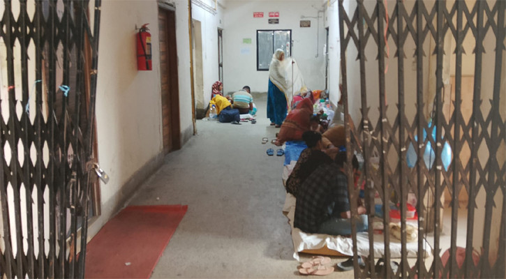 পক্সের ওয়ার্ডে হামের রোগী, সংক্রামক ব্যাধি হাসপাতালে বারান্দাও খালি নেই