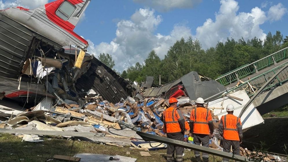 ইরানের রেলসেতুতে ইসরাইলি হামলায় নিহত ২