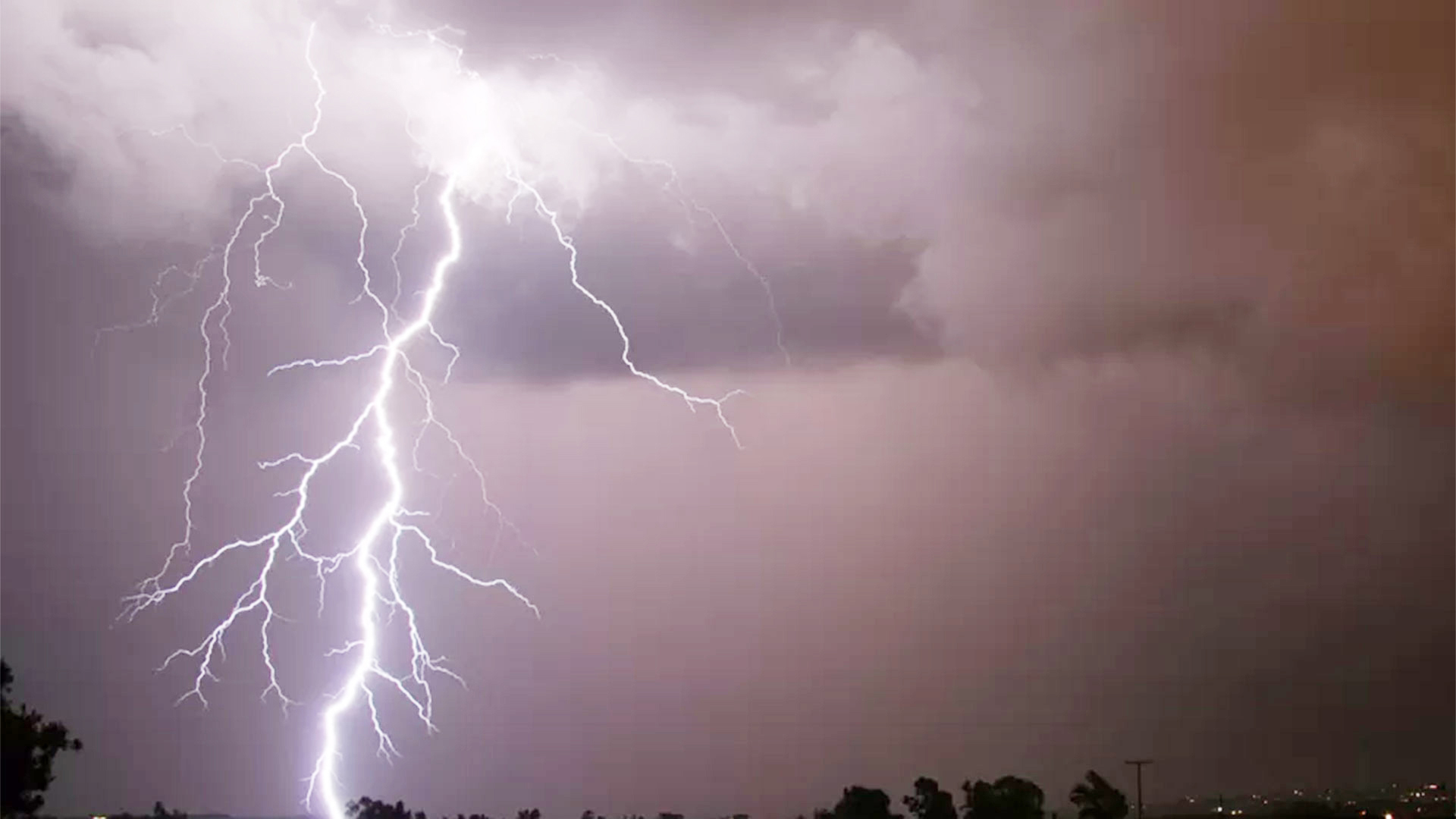 তাহিরপুরে বজ্রপাতে শ্রমিকের মৃত্যু