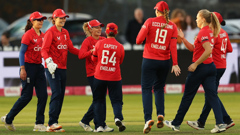 সবার আগে বিশ্বকাপের দল ঘোষণা করল ইংল্যান্ড