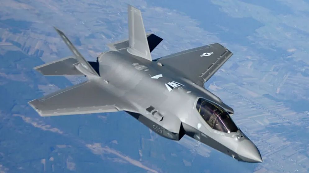 যুক্তরাষ্ট্রের অত্যাধুনিক যুদ্ধবিমান এফ-৩৫ বিধ্বস্ত
