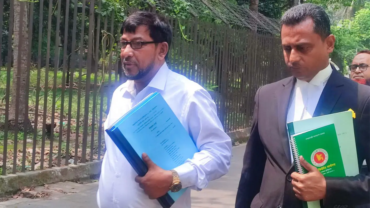 ফজলে করিমসহ ২২ জনের বিরুদ্ধে আনুষ্ঠানিক অভিযোগ দাখিল